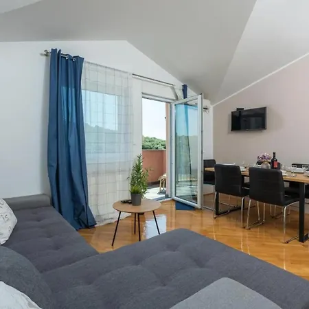 Near The Center/beach Apartment *